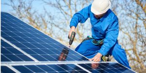 Installation Maintenance Panneaux Solaires Photovoltaïques à Laval-sur-Tourbe